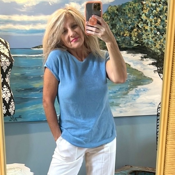 ⭐️Doncaster Collection, Gorgeous Blue, Lightweight & Sleeveless Top, Lovely, S - Picture 1 of 8